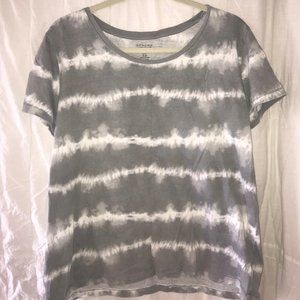 Gray and White Sonoma Every Day Tee Size XL